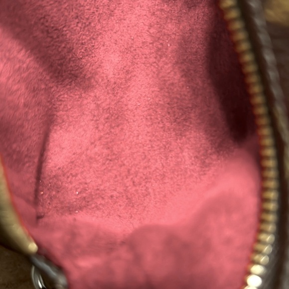 Authentic Louis Vuitton monogram canvas
WAPPITY wristlet. W/COA. - Picture 3 of 7